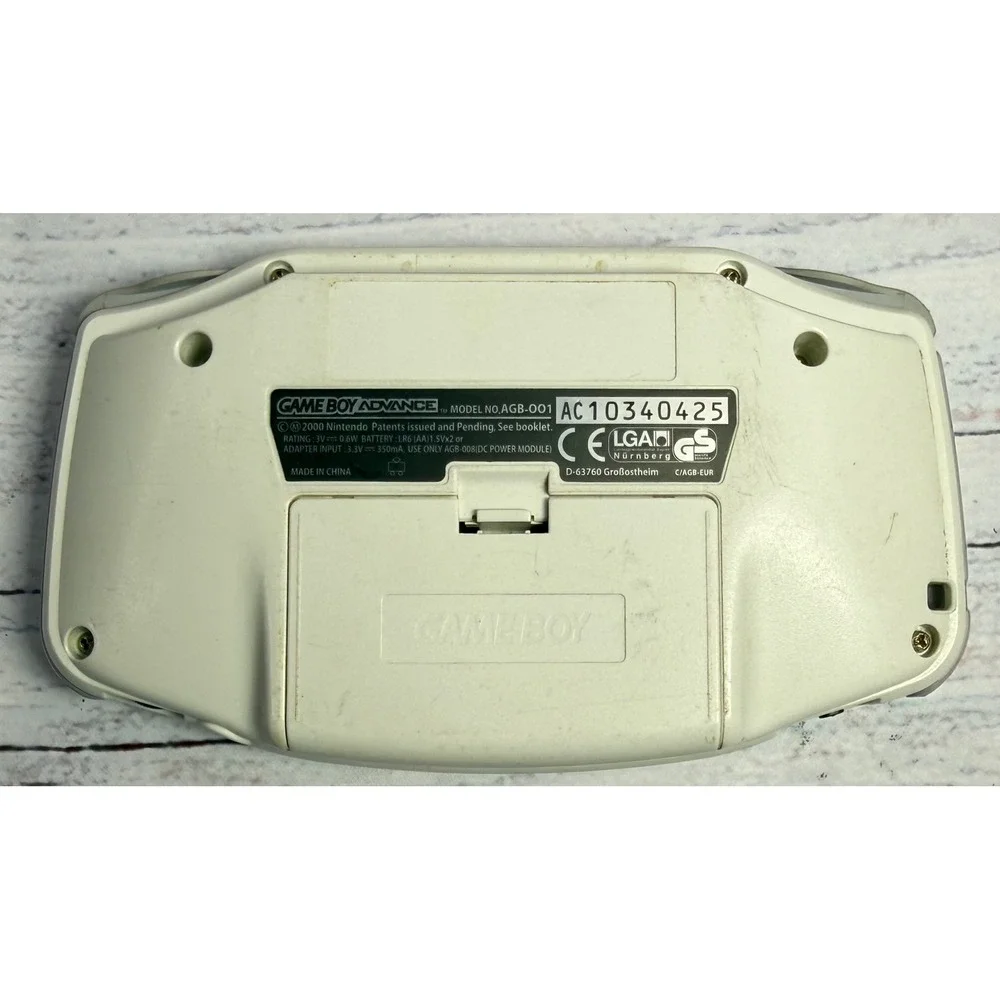 Nintendo slight yellowing